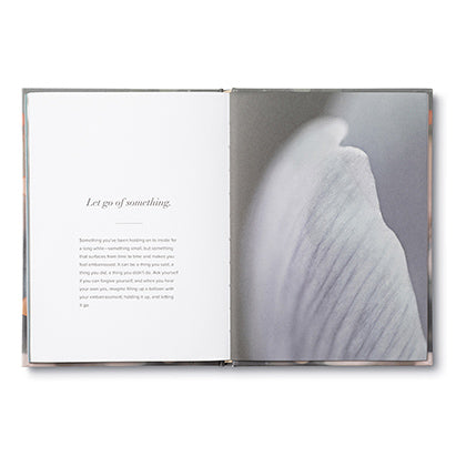 GIFT BOOK NO ORDINARY DAYS