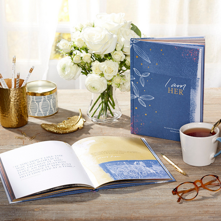 GIFT BOOK I AM HER