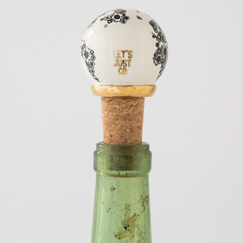 BOTTLE STOPPER GLOBE LETS GO