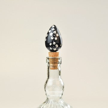 BOTTLE STOPPER TEARDROP FLOWERS BLACK