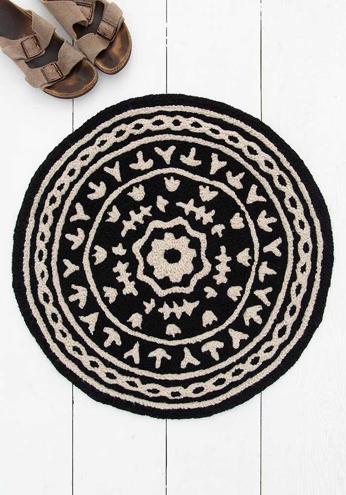 RUG ROUND BLACK AND CREAM MANDALA