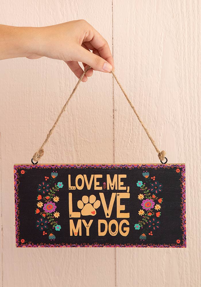 WELCOME SIGN LOVE DOG