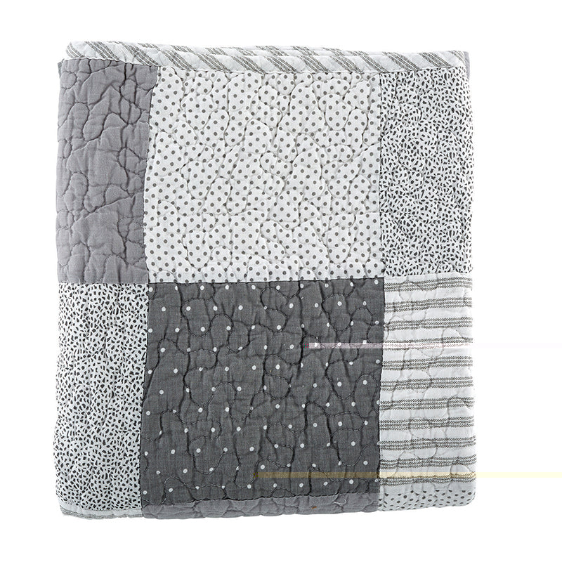 Quilt - Grey Stripe
