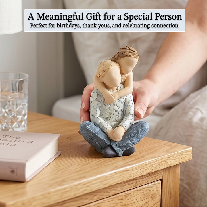 Figurine A Close Bond