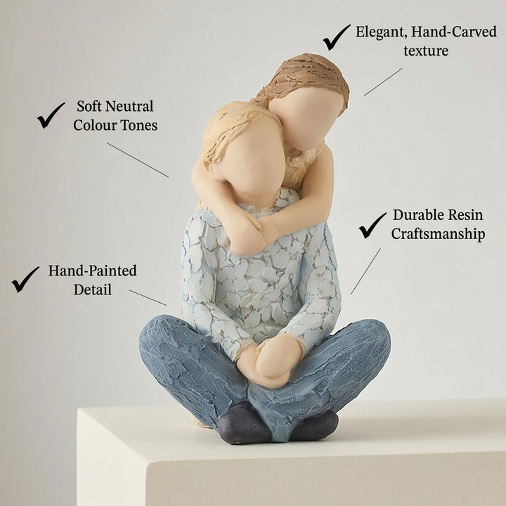 Figurine A Close Bond