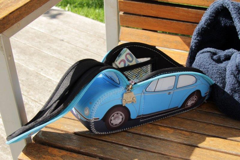 VW BEETLE 3D NEOPRENE SMALL UNIVERSAL BAG - LIGHT BLUE