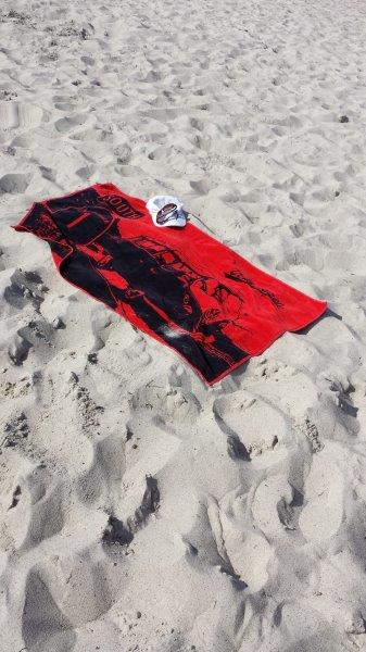 VW T1 BUS BEACH TOWEL  - HIGHWAY 1/RED