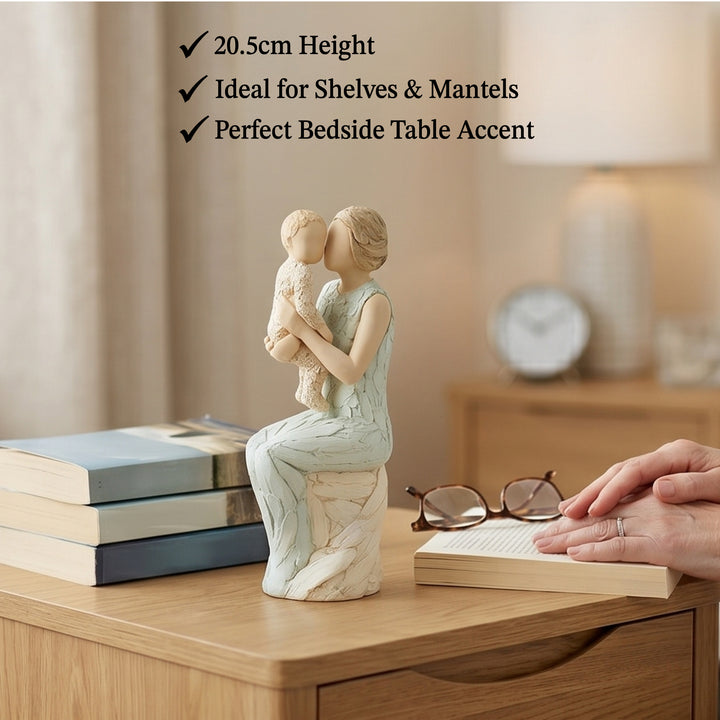 Figurine A Grandmother's Love