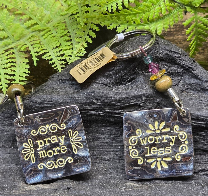 KEYCHAIN TOKEN PRAY MORE