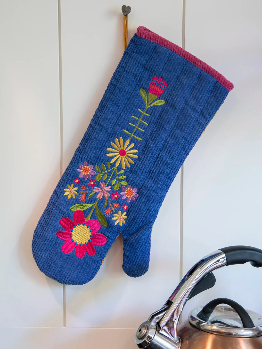 Quilted Oven Mitt - Bake Happy