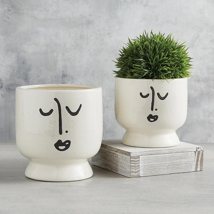 White Round Face Pot Small