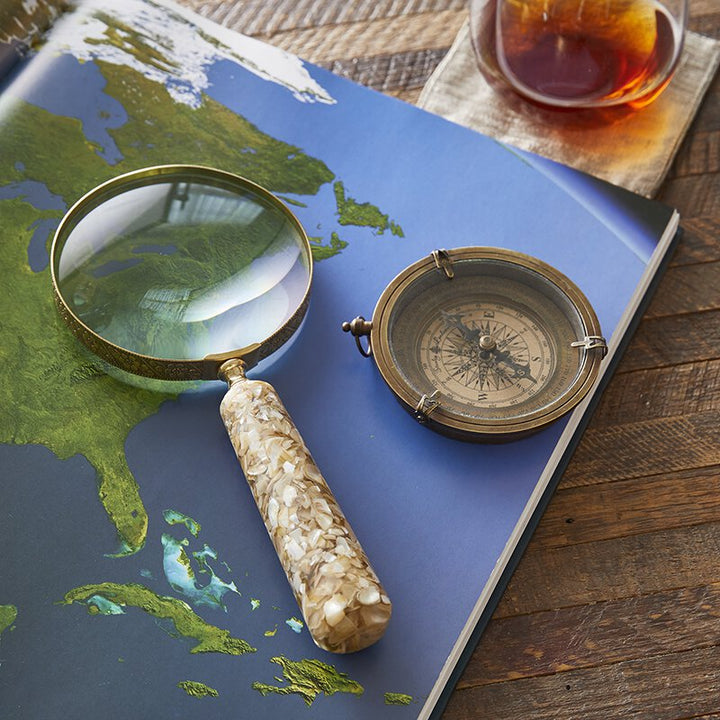 Magnifying Glass - Shell Handle