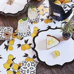 Table Runner-Lemons