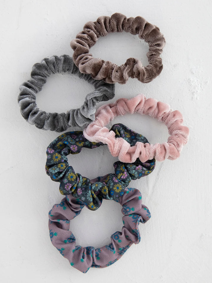 SCRUNCHIES MIXED SET OF 5 GREY