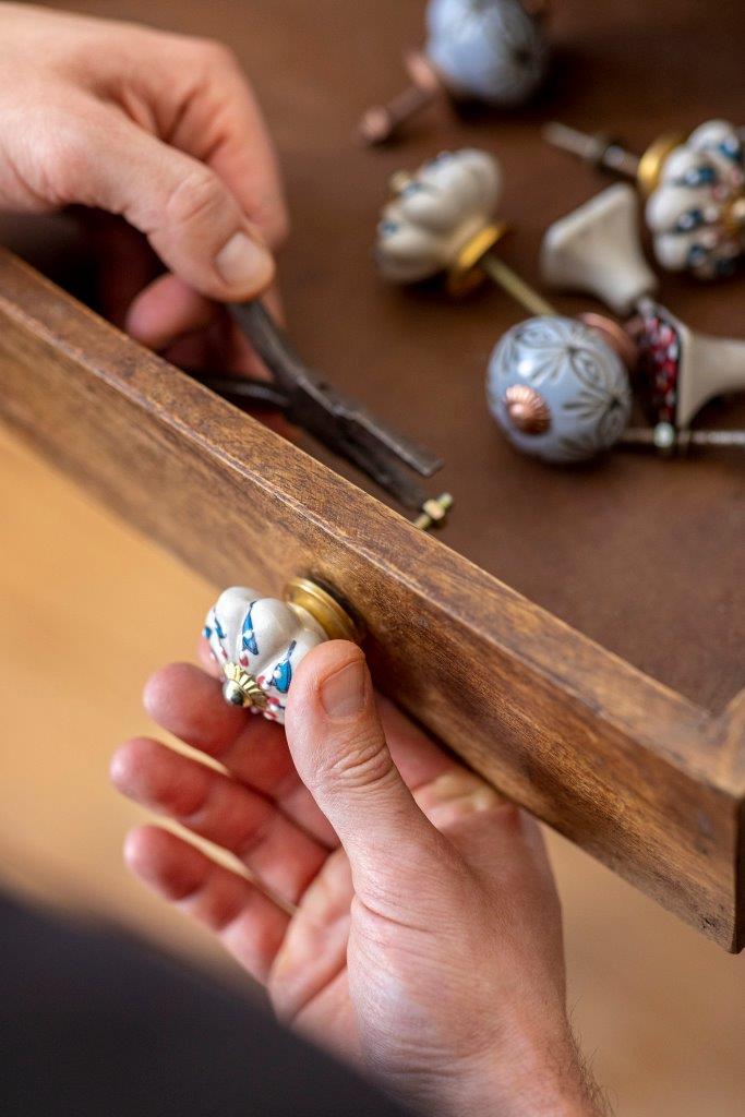 DRAWER PULL 527