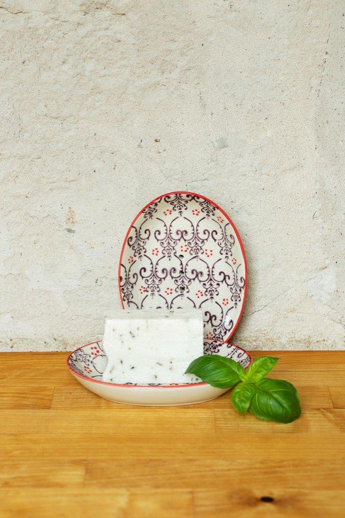 SOAP DISH BLK SCROLL/RD