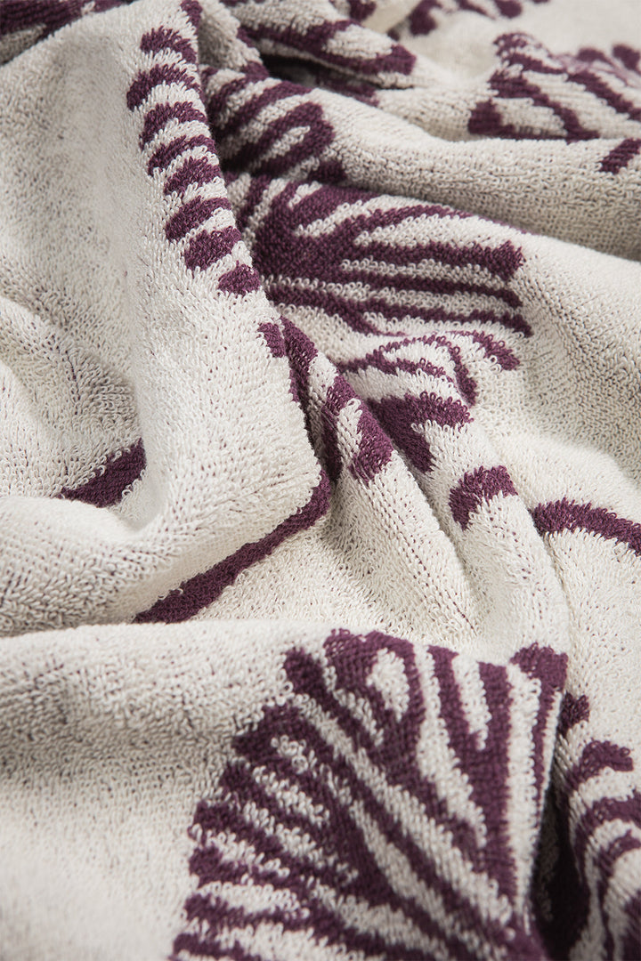 BATH TOWEL PURPLE POMPOM